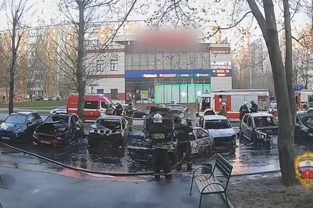 В Москве задержали мужчину, из-за которого сгорели девять машин