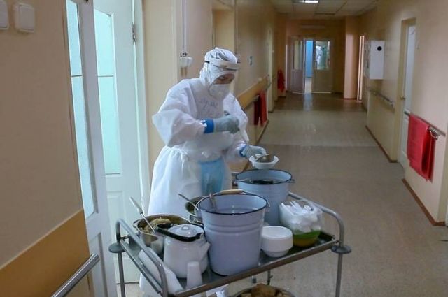 Два года сотрудники госпиталя на базе Долинской ЦРБ работали в тяжелых условиях.