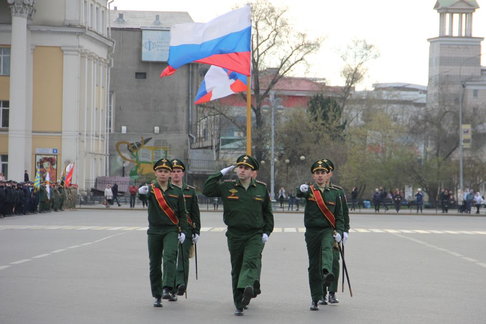 Готовность номер один. В Иркутске прошла первая репетиция парада Победы.