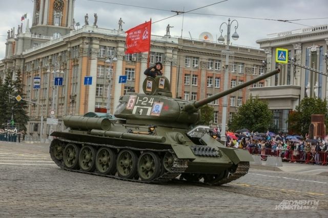 Механизированную колонну на параде возглавит легендарный танк Т-34.