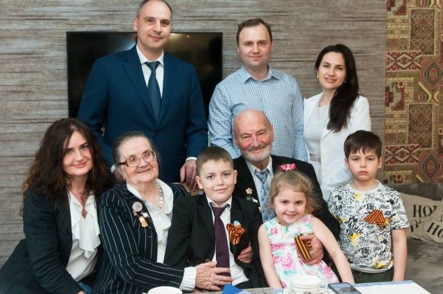Денис Паслер встретился с супругами Козловыми – «Золотой семьей России».