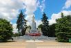 «Стоявшим насмерть во имя жизни» - памятник Героям Великой Отечественной войны в городе Тихорецке.