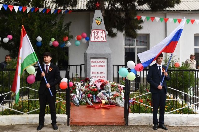 Памятные мероприятия в Таджикистане по случаю 77-й годовщины Победы