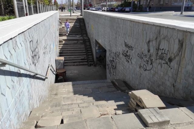 На ремонт трех подземных переходов в Оренбурге потратят почти 2 млн рублей.