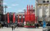 Уличное украшение ко Дню Победы на Тверской улице в Москве