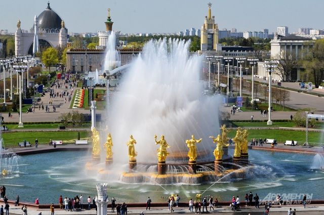 Водные данные. В Москве открыли сезон фонтанов |  | Аргументы и Факты
