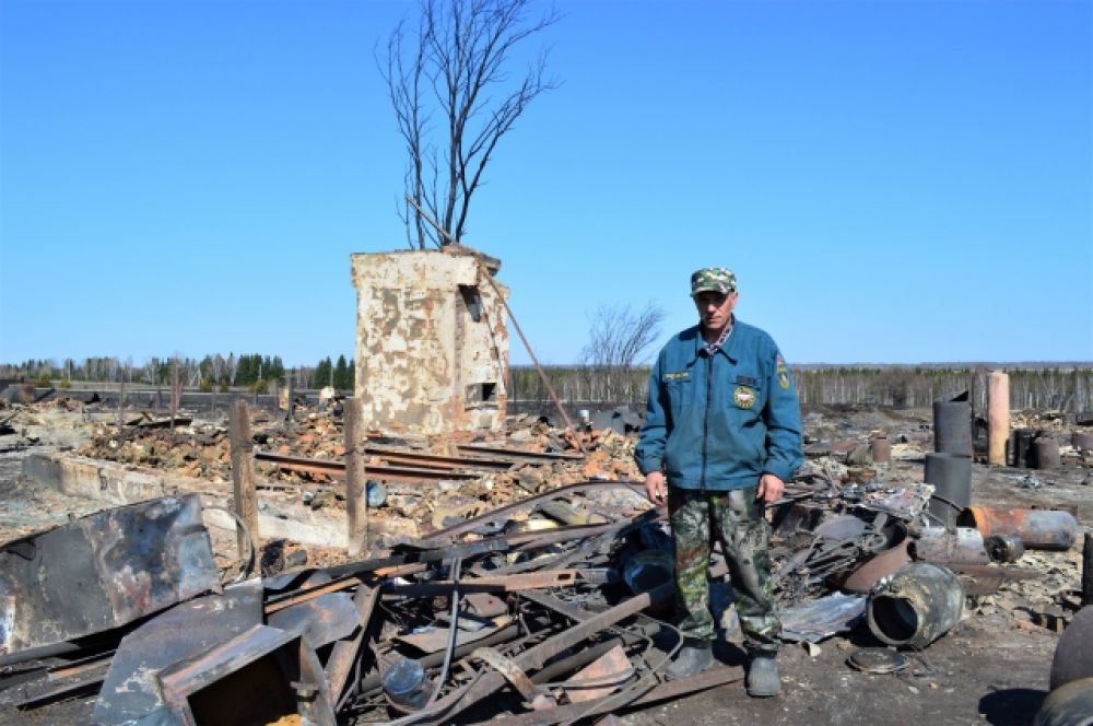 В Кемеровской области вспыхнул пожар в трёх посёлках 7 мая. Сгорело 143 строения, из них 98 жилых домов.