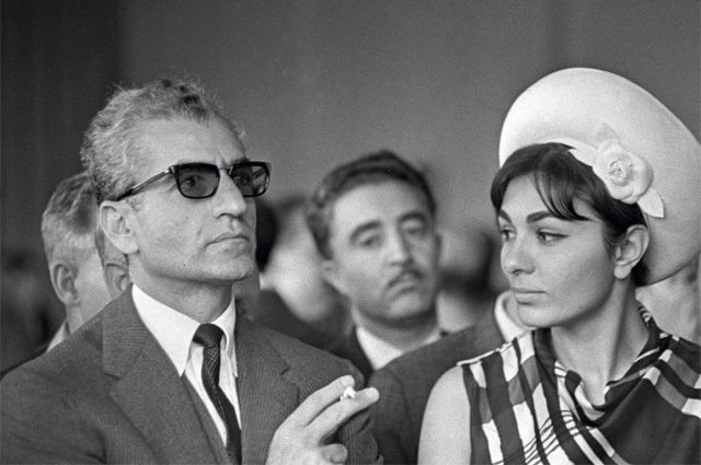 Супругу иранского шаха Фарах в 1965 году многие уральцы сравнили с Жаклин Кеннеди.