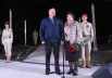 Родители Александра Захарченко на церемонии открытия памятника первому главе ДНР Александру Захарченко в Шахтёрске. Открытие пьедестала было приурочено к Дню Республики 11 мая.