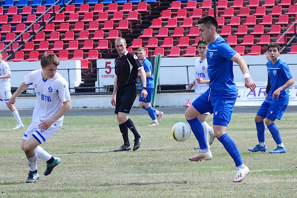 ФК «Байкал» уступил команде «Динамо Барнаул-М» в домашнем матче 13 мая.