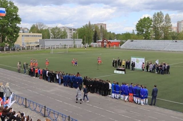 В Брянске стартовали соревнования по футболу на Кубок главы города
