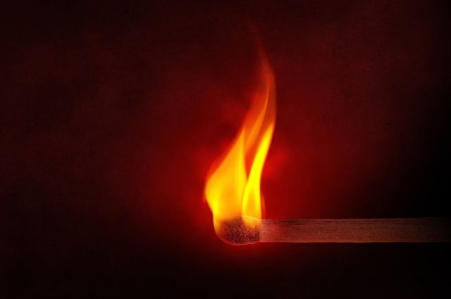 Возможно, помещение хотели поджечь коктейлями Молотова