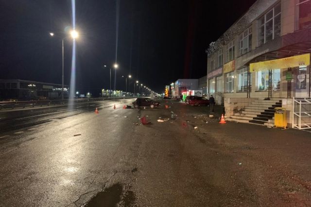 В Оренбургском районе, при подъезде к поселку Пригородный, 20-летний водитель пострадал в ДТП. 