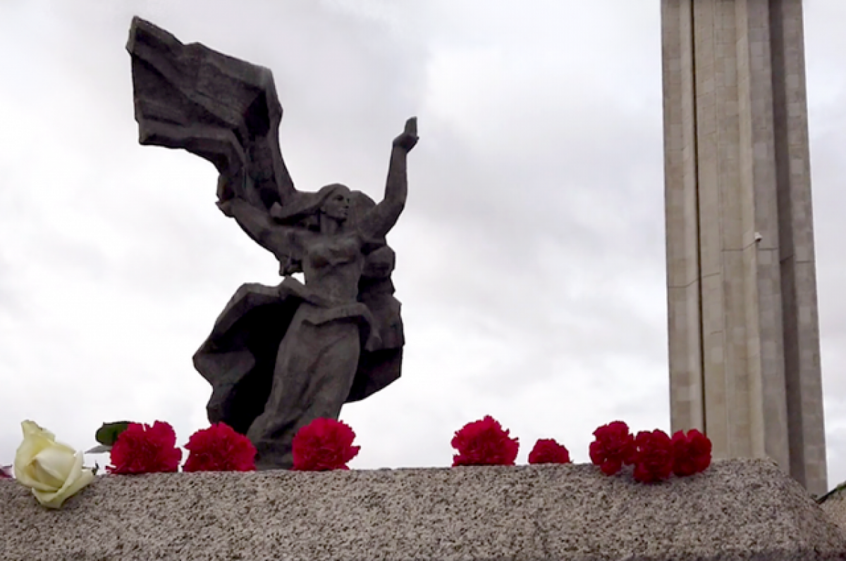 Полиция в Риге закрыла доступ к памятнику Освободителям