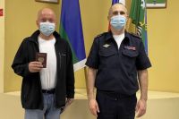 В апреле мужчина со своей супругой были вынуждены покинуть родной дом