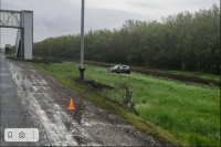На трассе Оренбург - Орск произошла авария, водитель пострадал