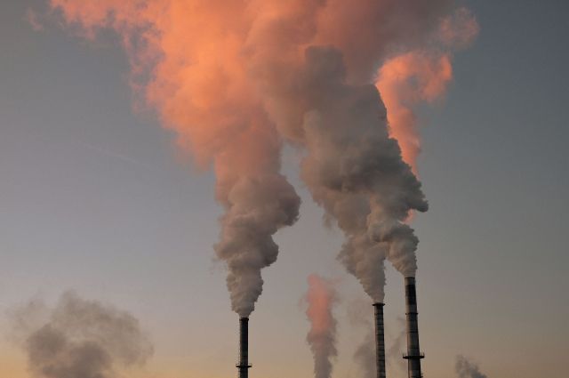 Оренбуржье вошло в десятку регионов с максимальной массой выбросов вредных веществ.