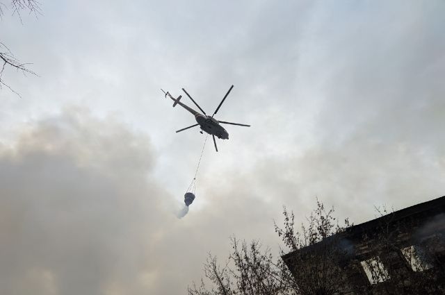 Ямальские спасатели эвакуировали застрявших в тундре кочевников.