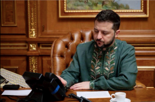 Зеленский сообщил, когда завершится эвакуация всех военных из «Азовстали»