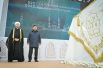 Председатель ДУМ РФ Равиль Гайнутдин и президент Татарстана Рустам Минниханов на церемонии закладки Соборной мечети в Казани.  