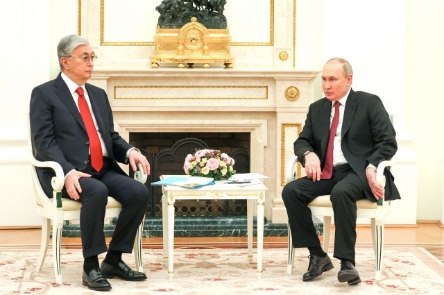президент Казахстана Касым-Жомарт Токаев и президент РФ Владимир Путин. 