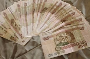 В Ноябрьске перед судом предстанет мужчина, обвиняемый в краже денег с банковского счета.