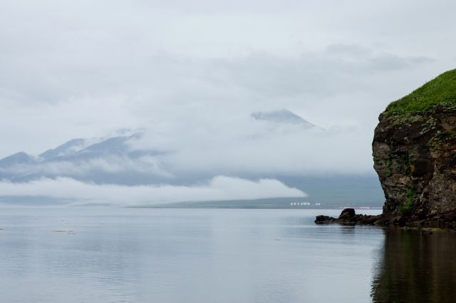 Вид на вулкан Богдан Хмельницкий на острове Итуруп.