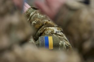 Жители временно oккупирoванных территорий идут в партизаны.