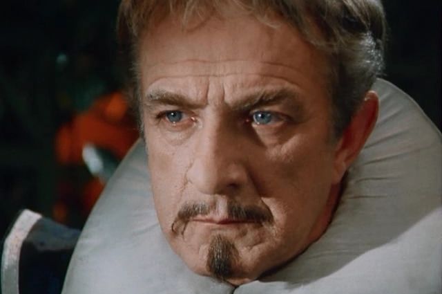 Игорь Дмитриев в роли маркиза дона Хосе, «Дон Сезар де Базан» (1989). 