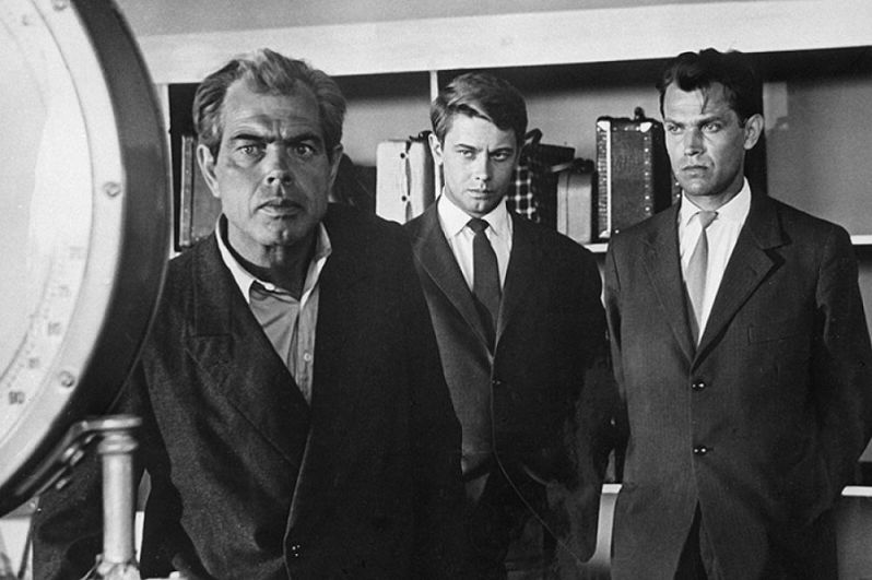 «Государственный преступник» — советский полнометражный чёрно-белый художественный фильм, поставленный на киностудии «Ленфильм» в 1964 году режиссёром Николаем Розанцевым.