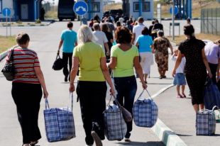 Помощь переселенцам: в Минсоцполитики объяснили, кто получит выплаты