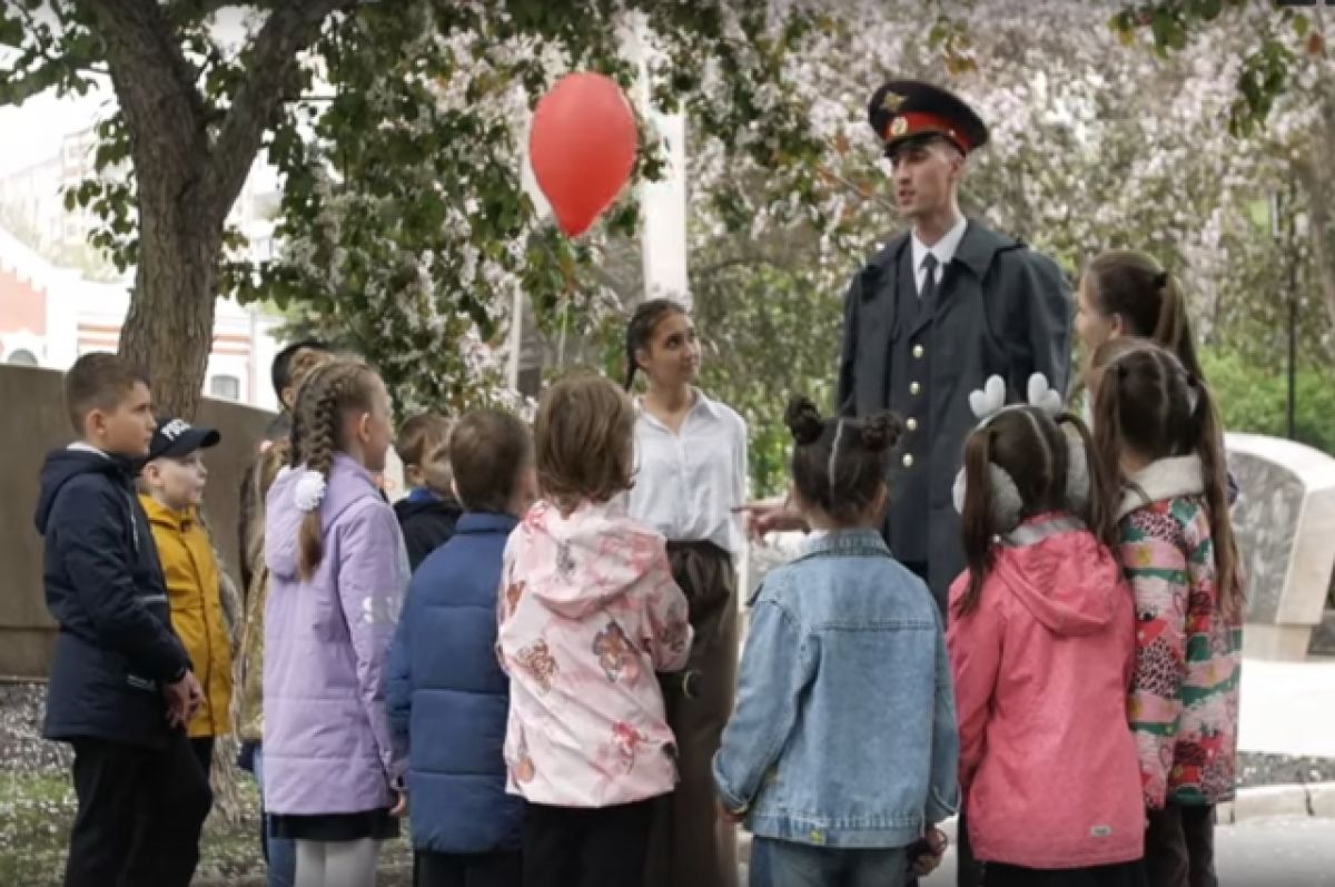 8 лучших клипов, в которых звезды снялись со своими детьми - teremki58.ru