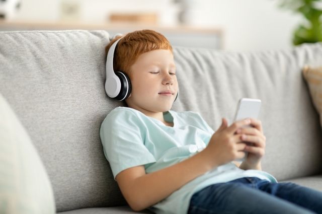 Просмотр видео и игры. Эксперты выяснили цифровые привычки детей