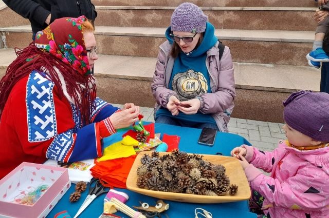 Окружной Дом народного творчества провел мастер-класс для гостей