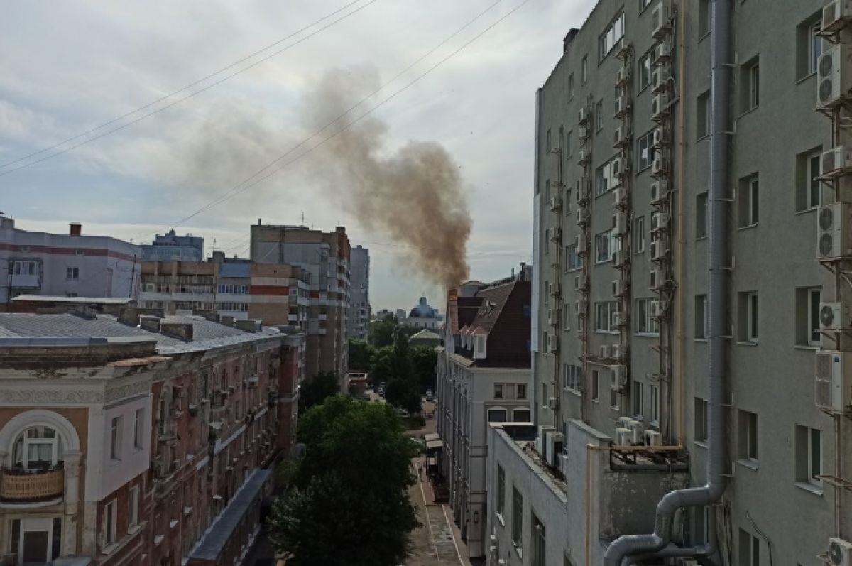 В центре Саратова горит частный дом | АиФ Саратов