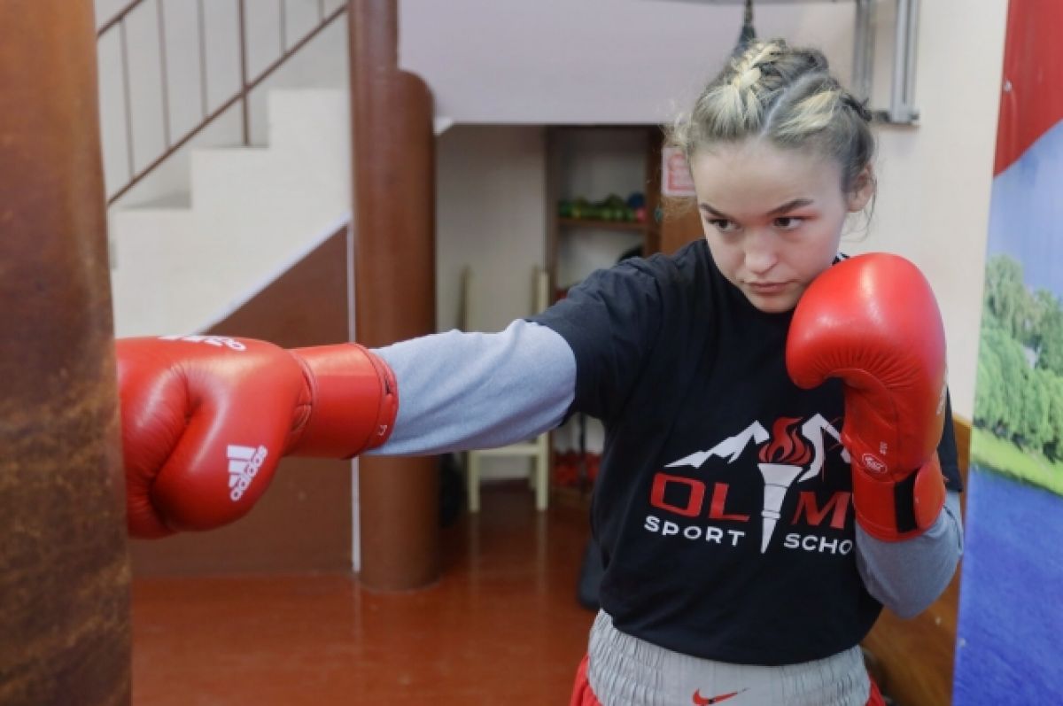 Назойливые фанаты и платные фото: как девушка-боксер из Казахстана стала звездой соцсетей