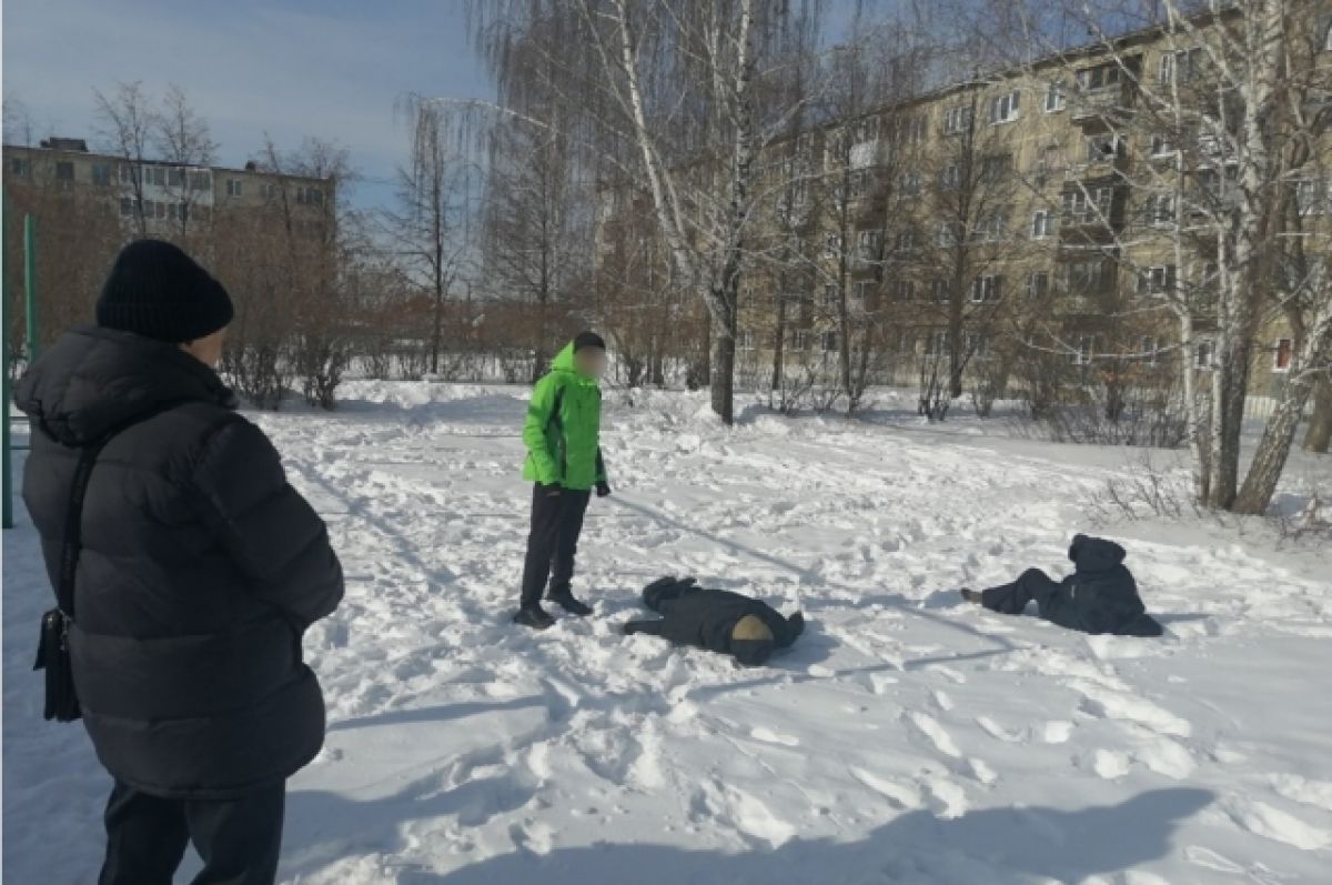 В екатеринбурге 17 летняя. Школа 17 сухой Лог. В Сухом Логу избили школьников. Сухой Лог (город).