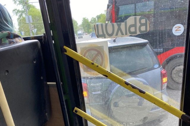 В Казани пассажиры автобуса № 93 были эвакуированы после возгорания. 