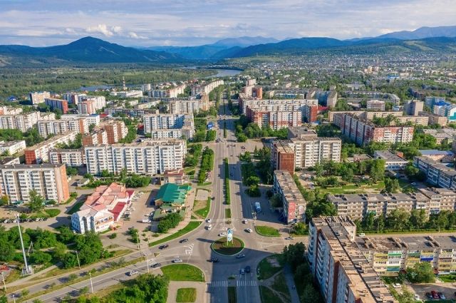 Саяногорск расположен на границе двух миров. 