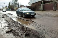 Владелец Mercedes не смог отсудить у УСДХ администрации Оренбурга 1,7 млн рублей за поврежденный автомобиль.