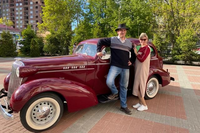 На премьере картины в Уфе можно было сфотографироваться с актером, сыгравшим Маяковского.