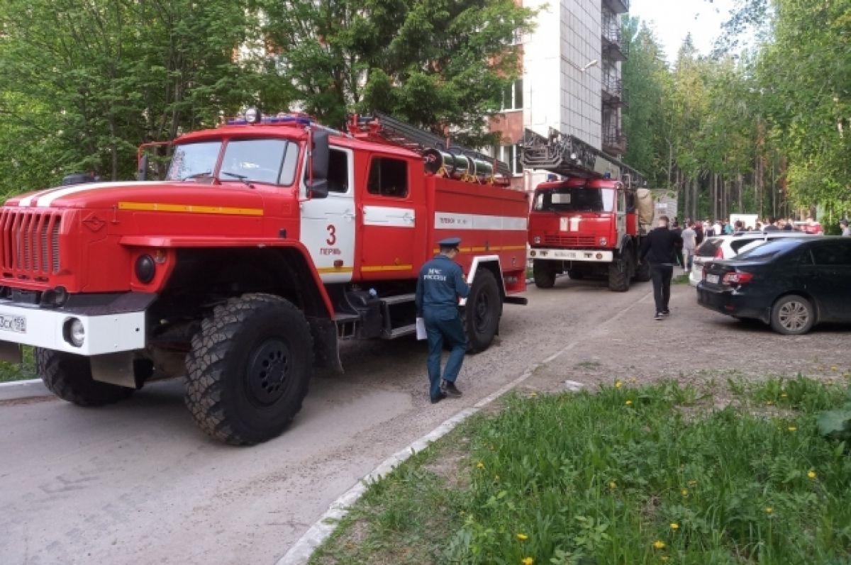 В Перми из общежития политеха во время пожара эвакуировались 211 человек |  АиФ Пермь