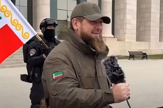 Кадыров показал кадры уничтожения американских гаубиц М777 в Лисичанске