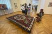 На выставке представили ковры, сотканные народными мастерами XIX века.
