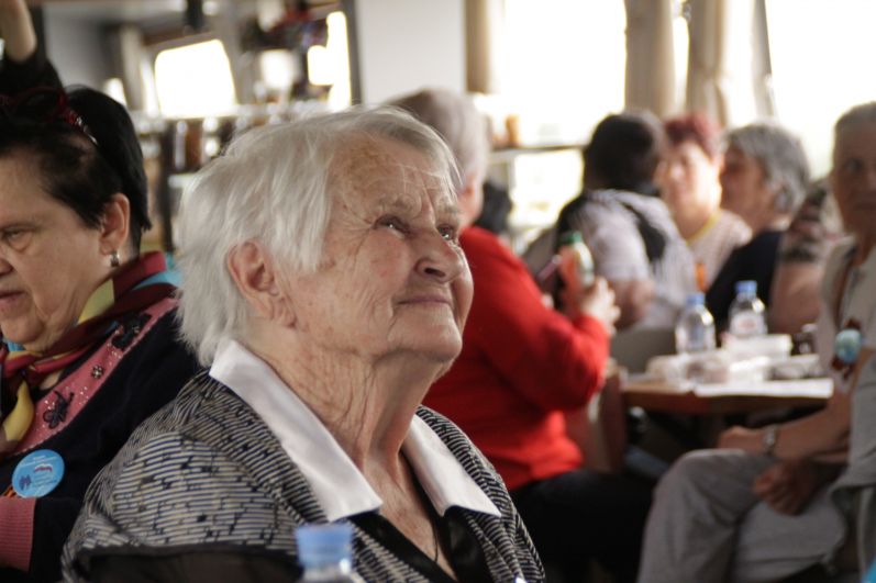 На Дону уделяют внимание большое пожилым гражданам.