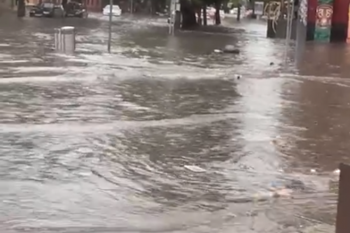 16 большие дожди. Потоп в Воронеже 13 июня 2022 года. Ливень. Наводнение в Воронеже. Потоп в Воронеже.