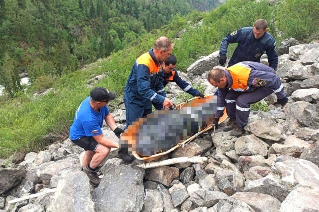 25-летняя туристка из Хабаровска умерла в горах на Алтае