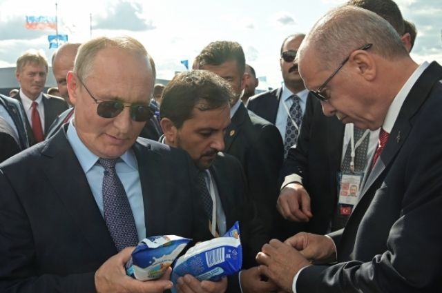 На ПМЭФ бесплатно раздают мороженое, которым Путин угощал Эрдогана