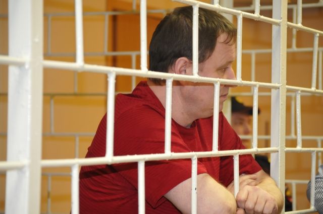Вилор Струганов, ранее признанный судом виновным в организации убийств четырёх человек, без наручников дал в суде показания по делу экс-депутата заксобрания Анатолия Быкова.