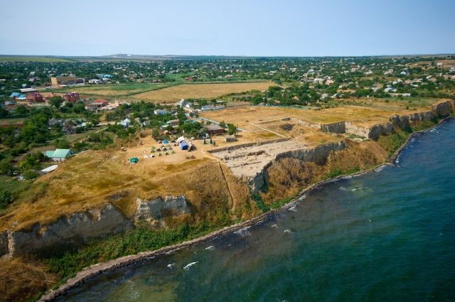 Археологи ведут раскопки на Таманском полуострове практически круглый год.